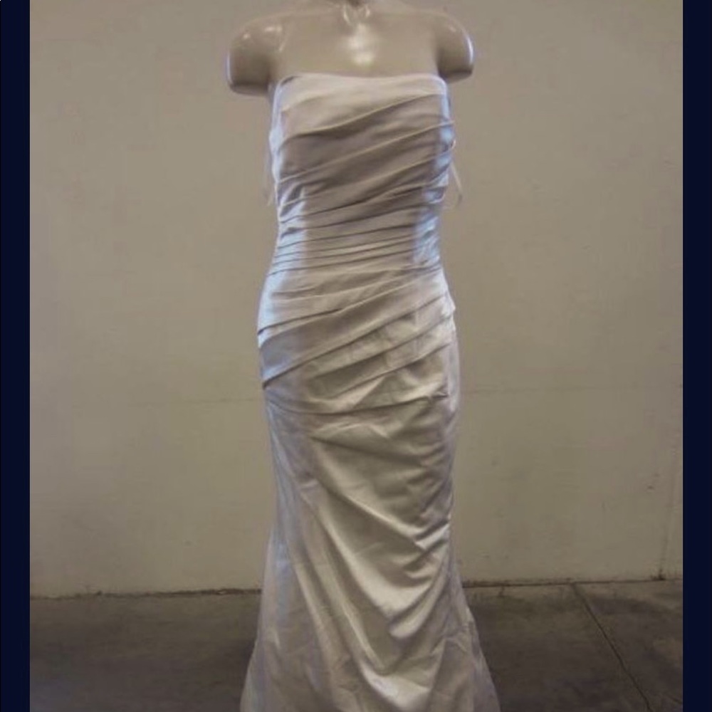 Stunning Lillian West Ivory Wedding Dress